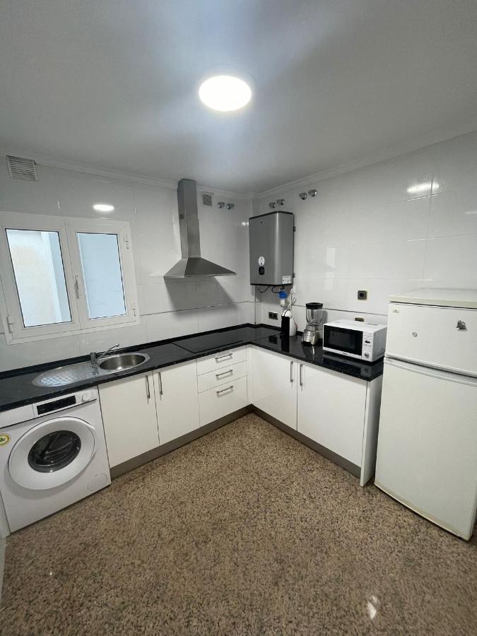 Encantadora Habitacion Privada Cerca Del Mar Malaga Luaran gambar