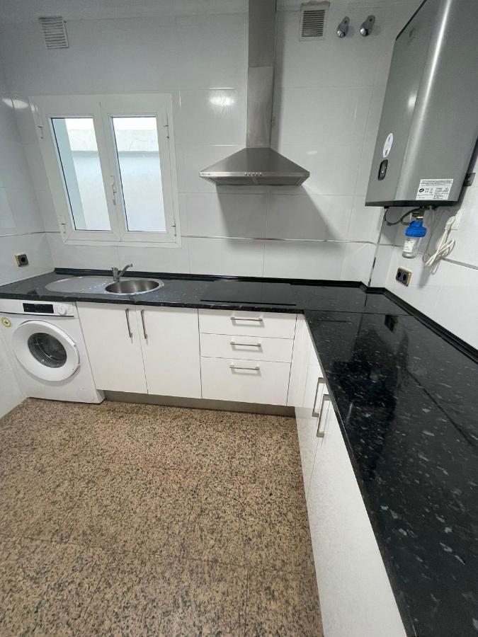 Encantadora Habitacion Privada Cerca Del Mar Malaga Luaran gambar