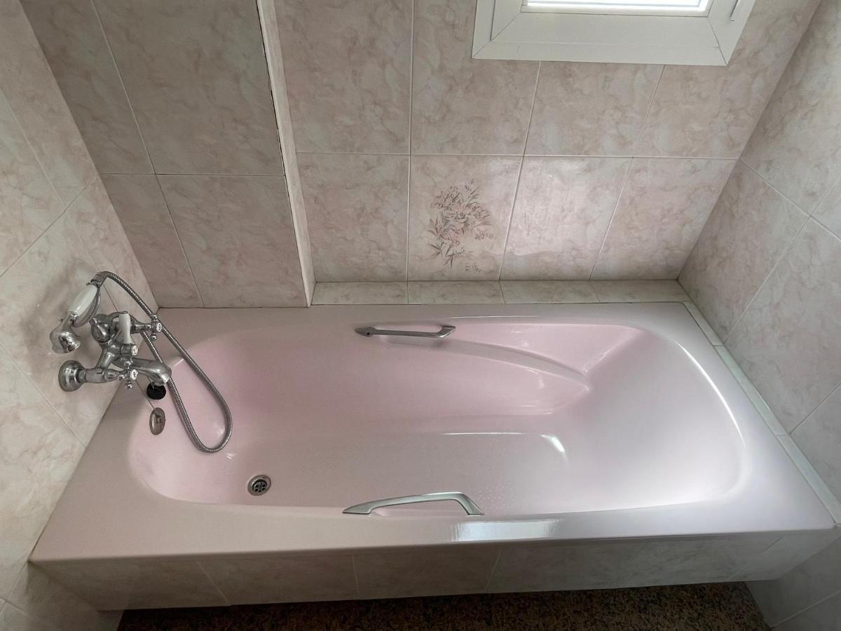 Encantadora Habitacion Privada Cerca Del Mar Malaga Luaran gambar